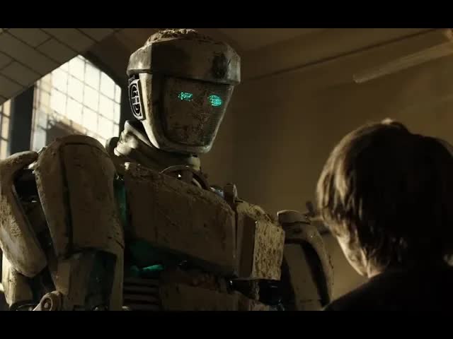 【越哥】11岁男孩在垃圾场捡到一个机器人，没想到它居然有这么大能耐！