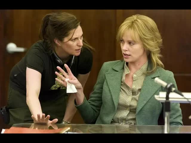 一场引发全美的巨震审判，人性的丑恶暴露无遗，根据著名女性维权案改编