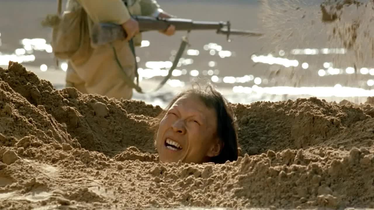 【越哥】一部争议颇大的抗日战争片，拍出了真实的中国人！