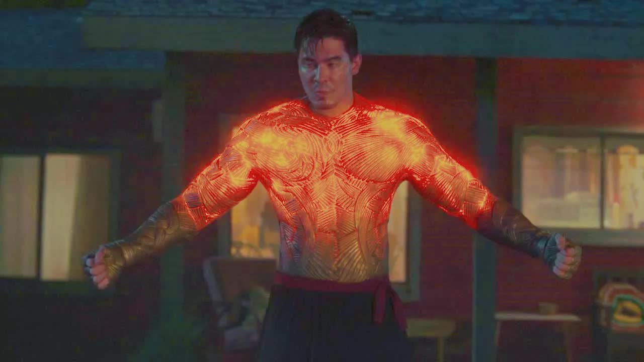 顶级拳王体表长出黄金铠甲，一人单挑巨型食人魔！