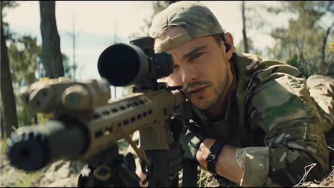 黑人孕妇惹怒中情局，被无情追杀，被迫重出江湖干掉两大顶级杀手！火爆犯罪片